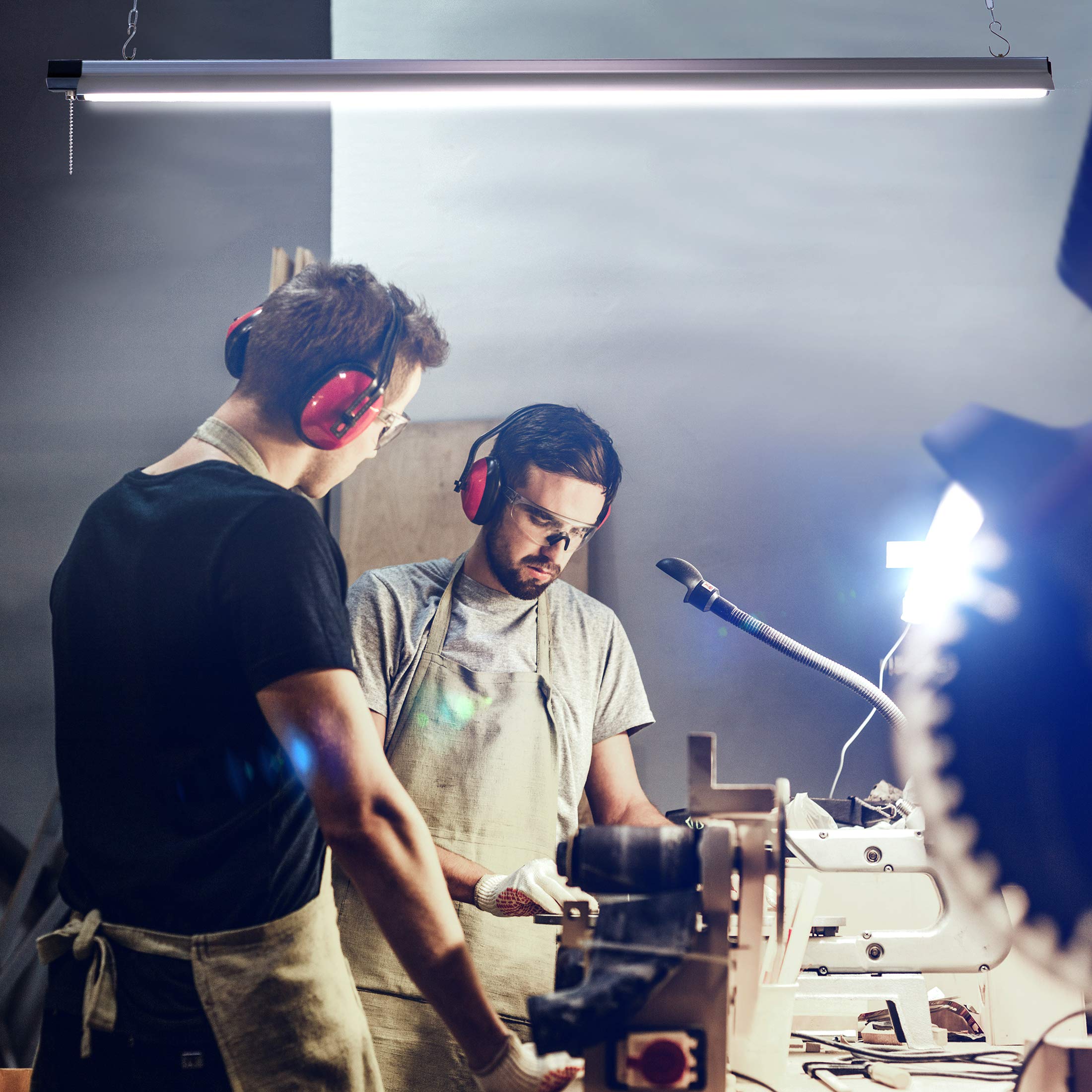 Newhouse Lighting 4Ft Led Shop Light, 55W (225W Equivalent), 5000 Lumens, 4000K Linkable Garage Lighting, Utility Led Ceiling Li