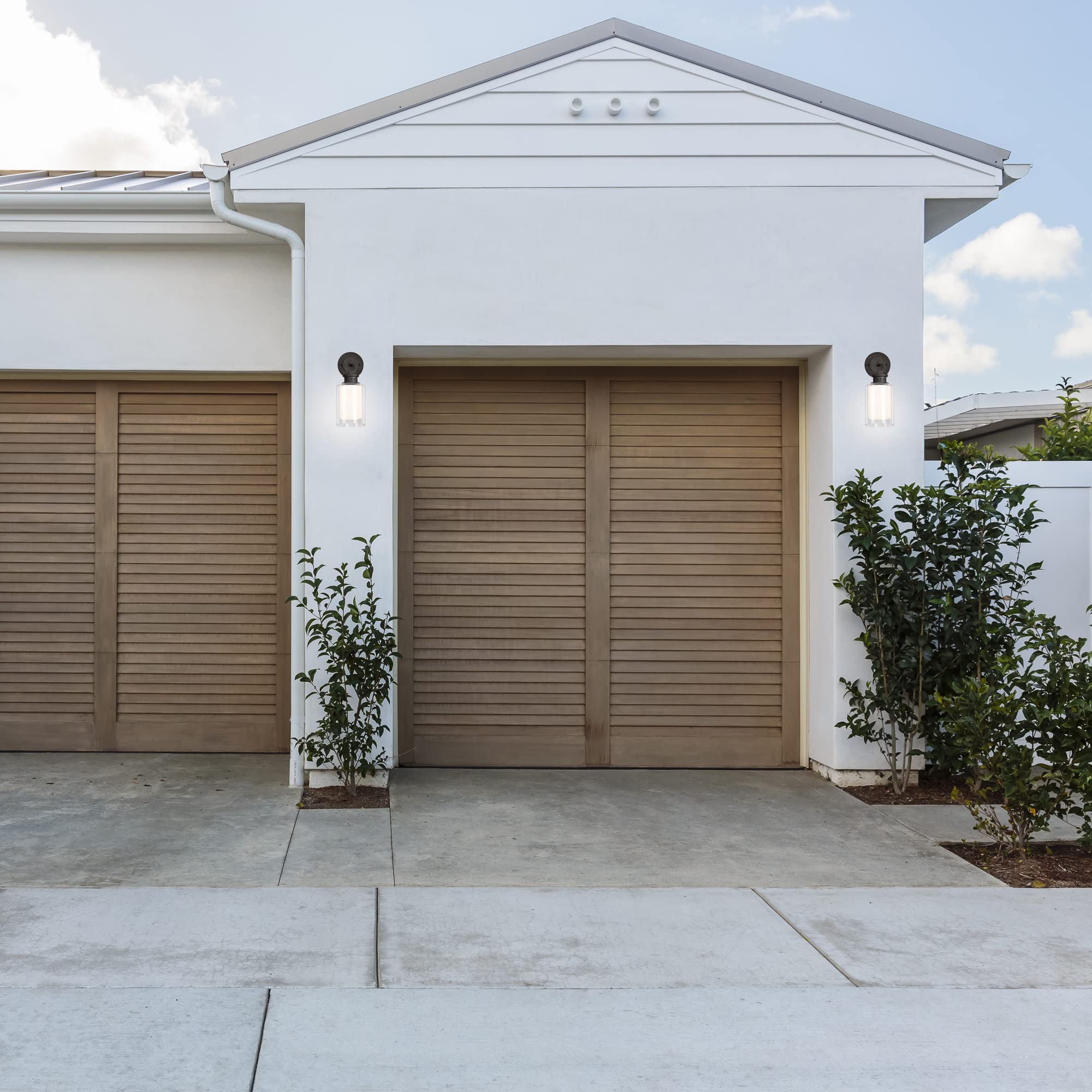 Design House 589010-Blk Hansen Modern Contemporary 1-Light Indoor/Outdoor Dimmable Wall Light W/Open Bottom Frosted Inner Clear