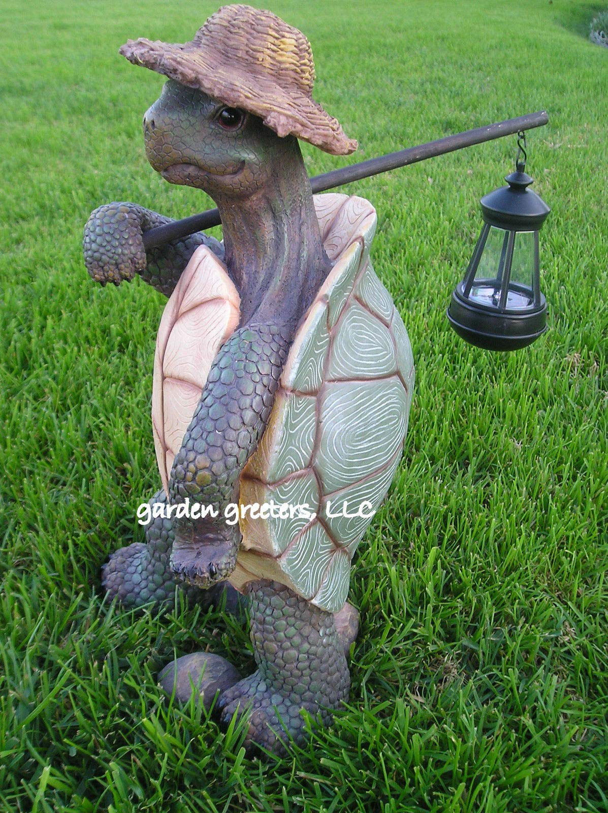 GARDENGREETERS Solar Turtle Statue with Lantern, Green Polyresin Garden Decor