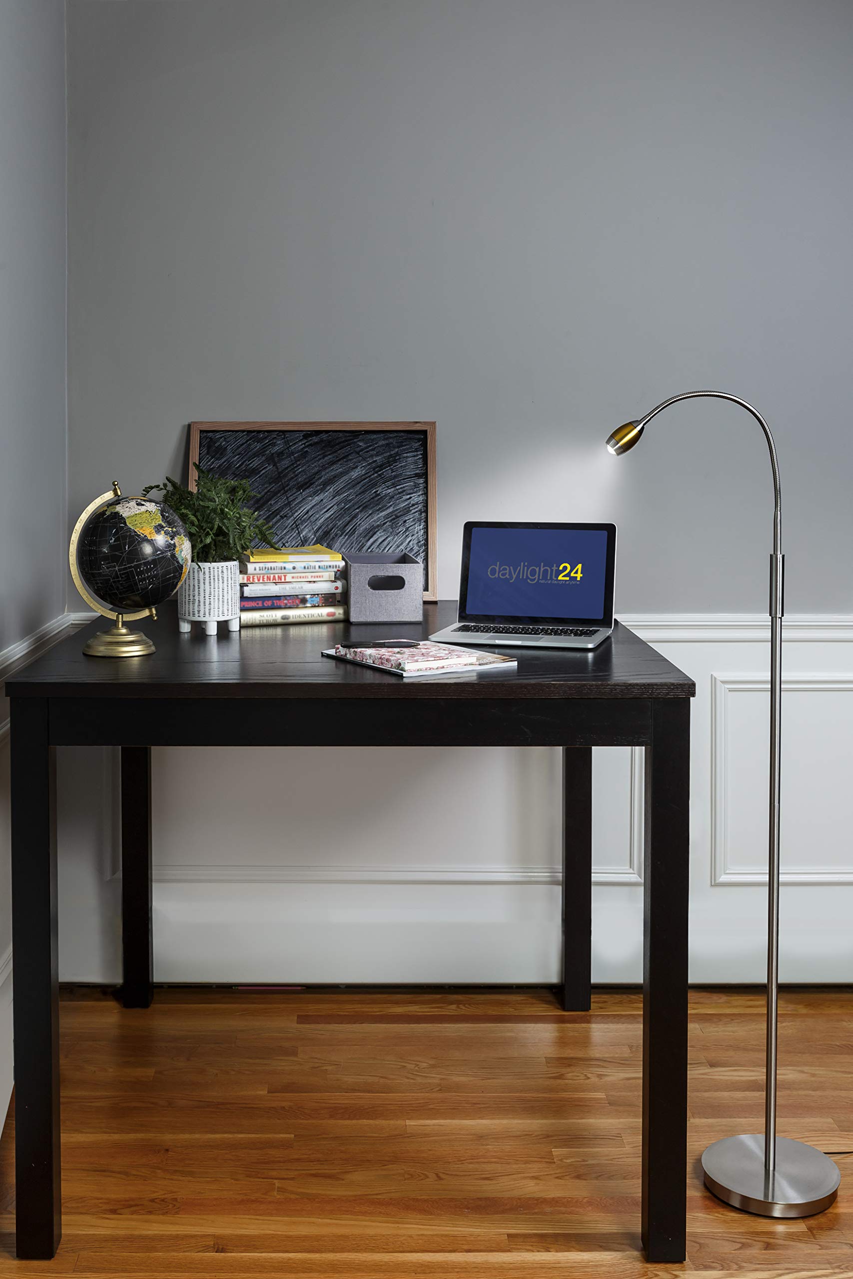 Daylight24 402071-39 Focus Adjustable Beam Led Floor Lamp, Aluminum, Gold