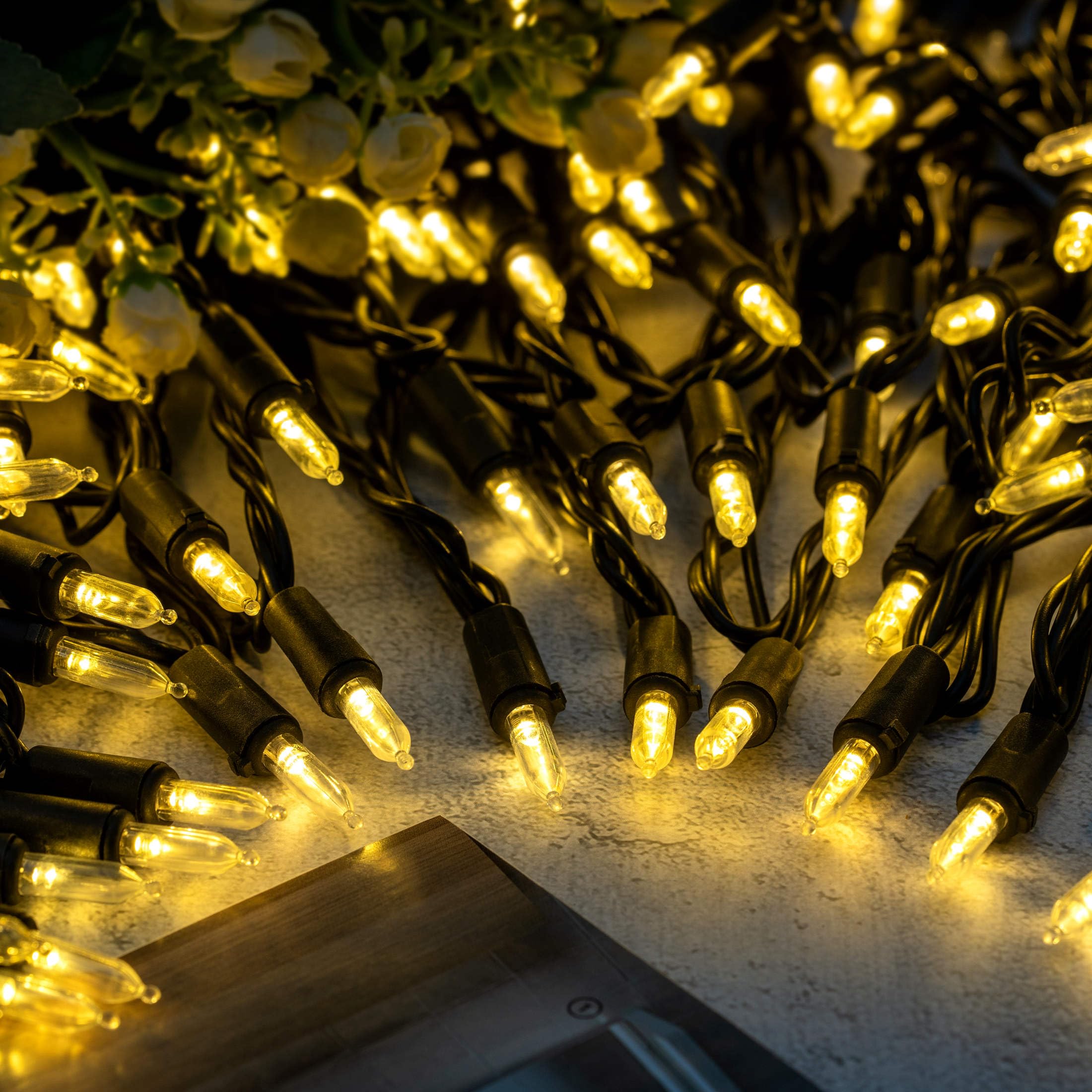 Sweet Shine 200 Count Warm White Led Christmas Lights, 66 Ft Black Wire Ul Certified Commercial Grade Led Halloween String Light