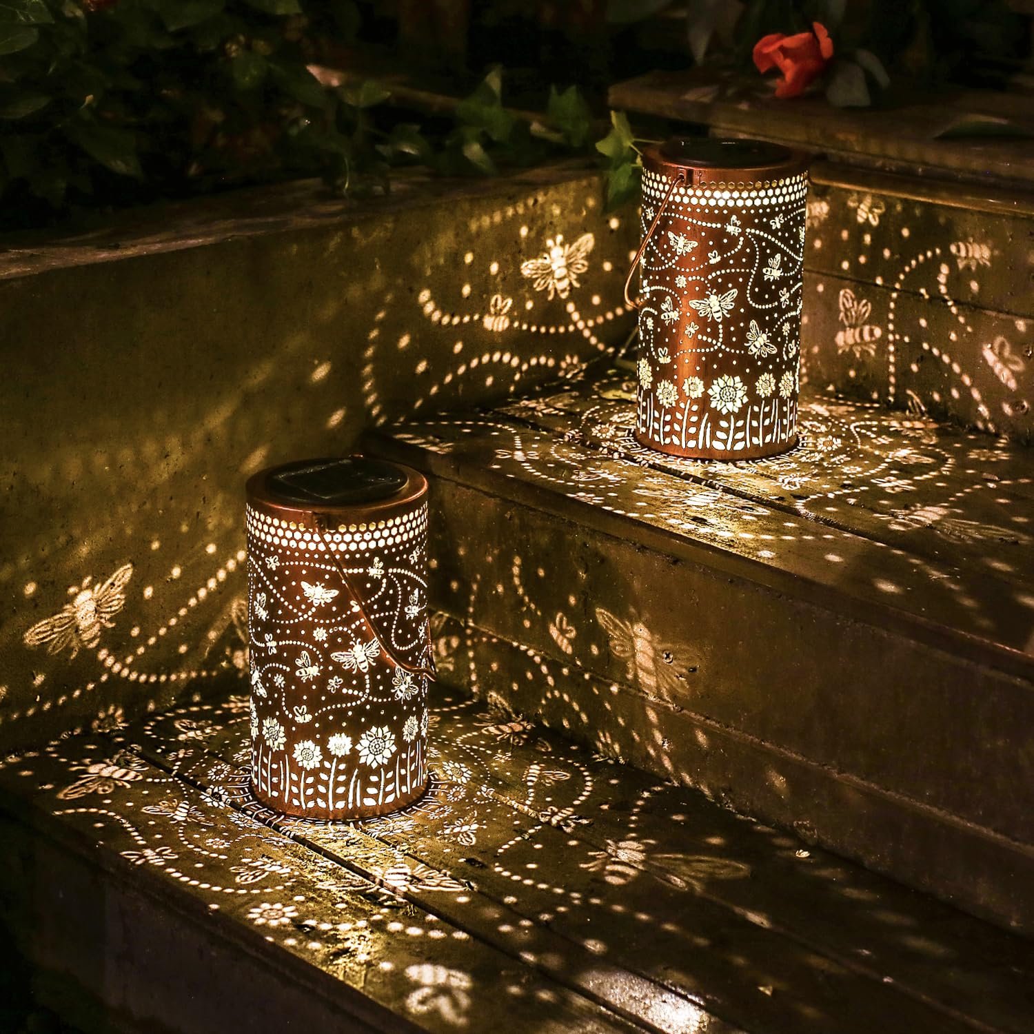 Bee Solar Lanterns Outdoor Waterproof Hanging Solar Lights Bee Gifts For Women Men Metal Honeybee Decorative Led Lanterns For Ya