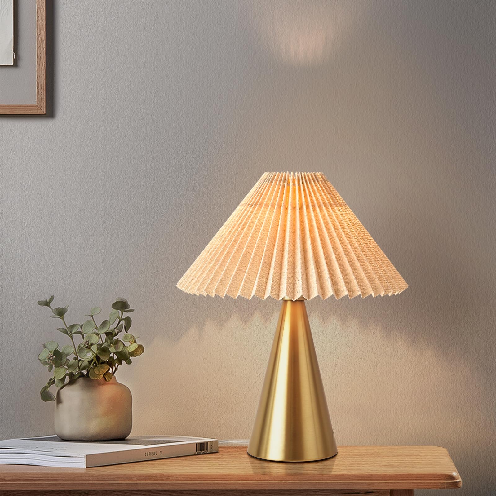Ziqqeelam Gold Small Table Lamp, Cute Table Lamp, Pleated Table Lamp,Brass Gold Bedroom Lamps For Nightstand, Small Scalloped La