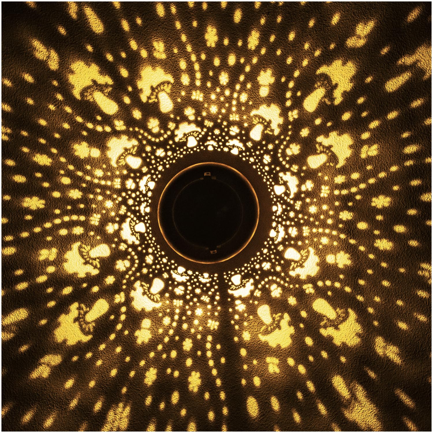 Mushroom Solar Lanterns Outdoor Waterproof Hanging Solar Lights Mushroom Gifts For Women Men Mom Metal Decorative Led Outdoor La