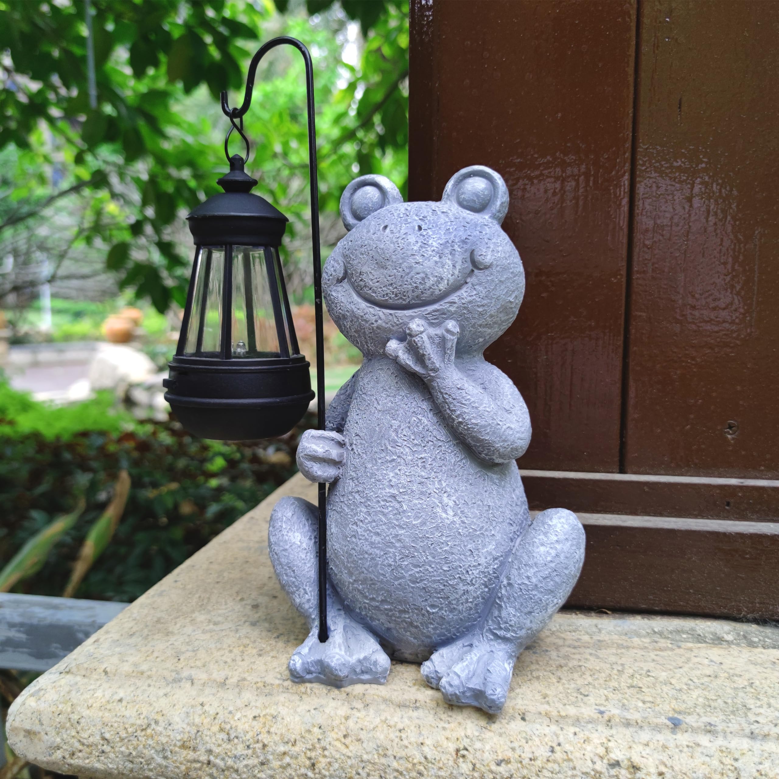 Qobumy Frog Solar Garden Statue, Resin Frog Figurine Decoration With Solar Lights, Outdoor Lawn Garden Statue, Balcony Ornament,