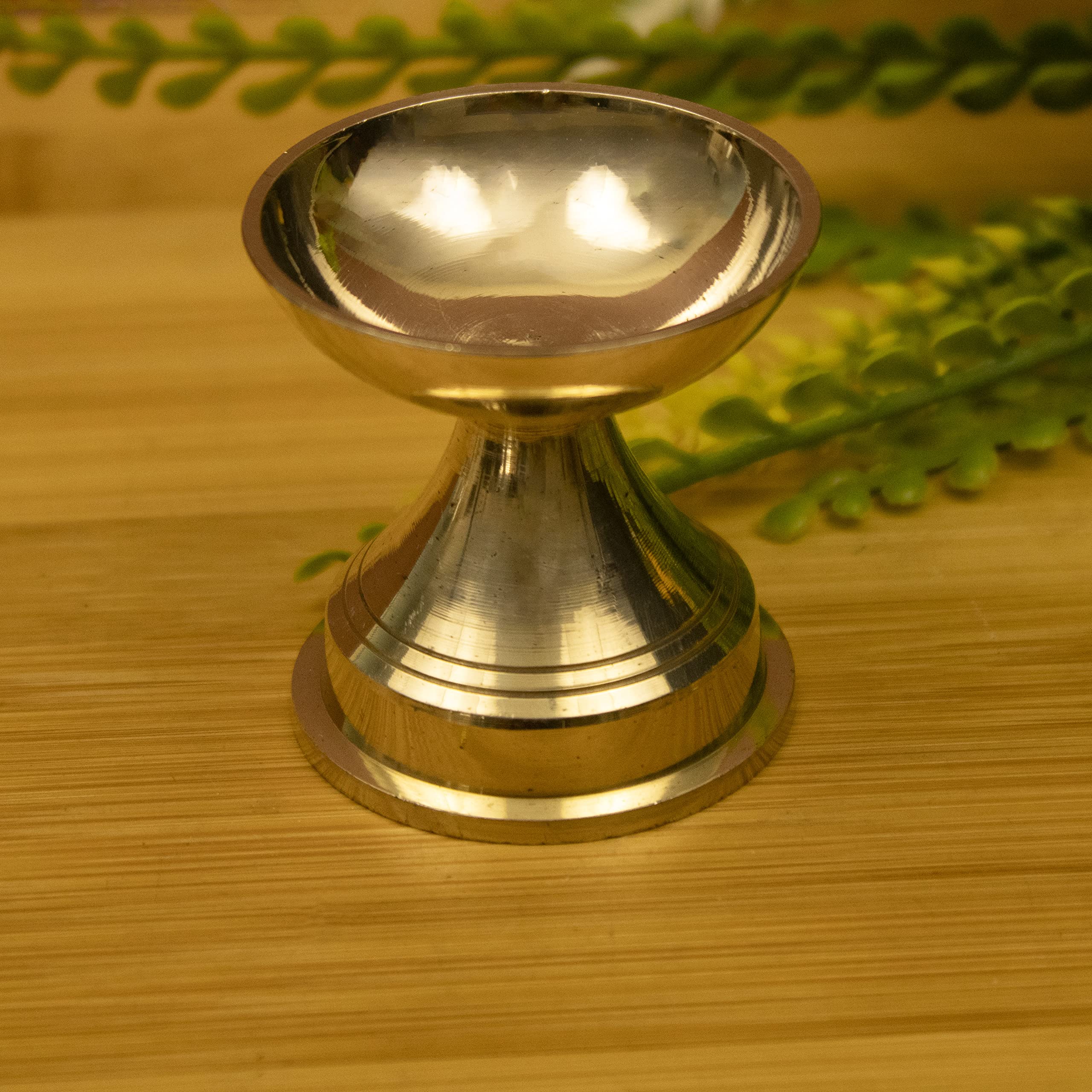 Spillbox Traditional Brass Diya for Puja | Pooja Aarti | Arti Deepak Deepam Oil Lamp for Home Temple Puja Artices Decor Gifts- N