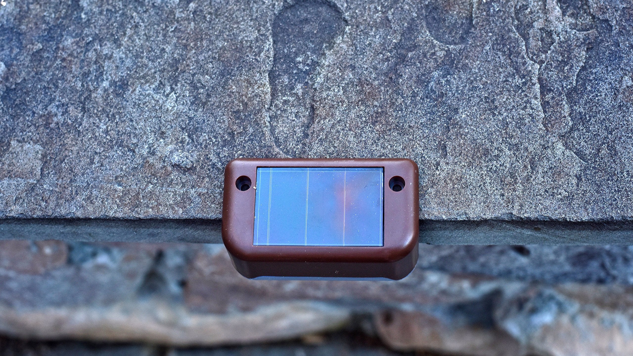 Maxsa 47332 Solar Powered Weatherproof Dusk To Dawn Lights For Steps, Decks, And Railings (4-Pack), Brown