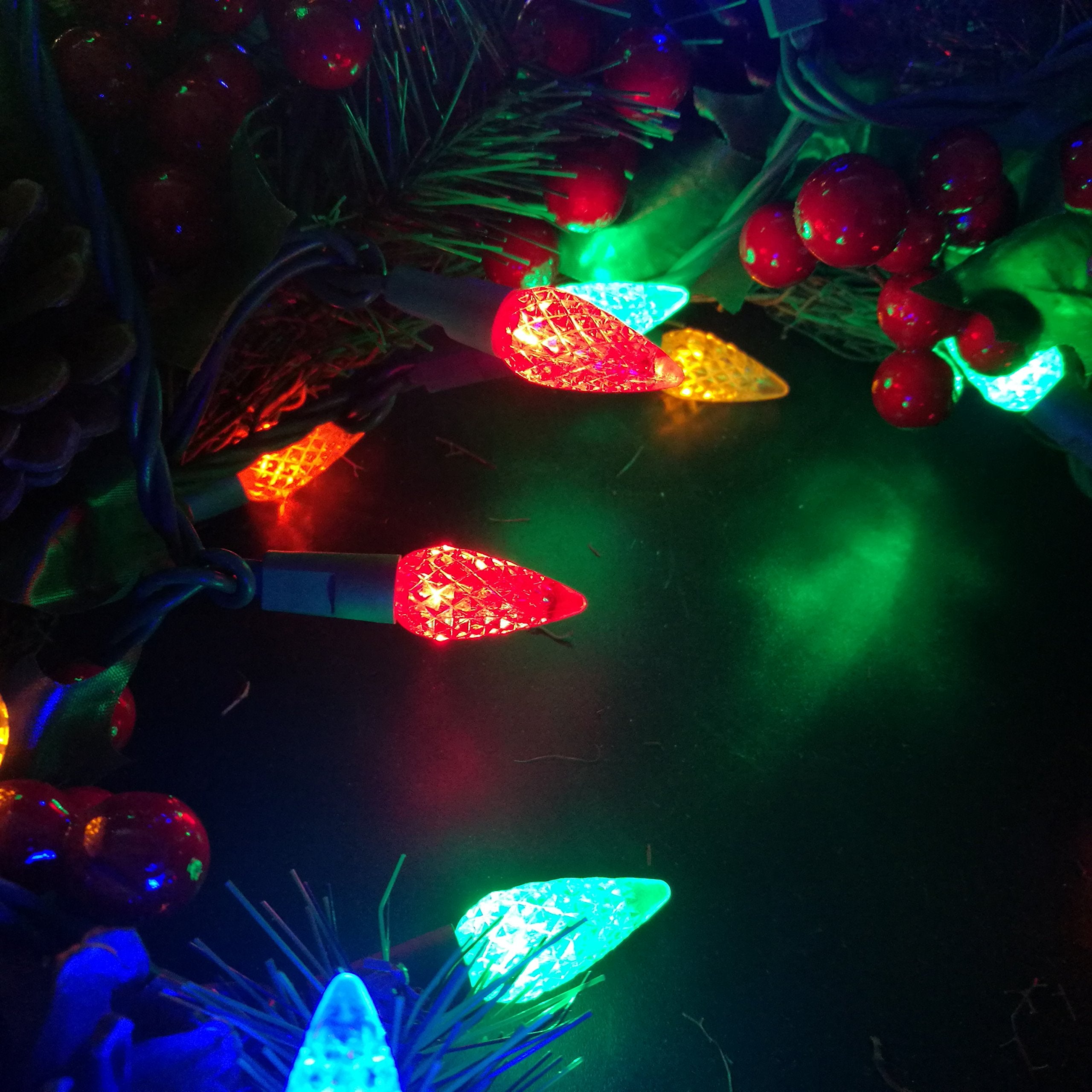 Yongzhenlite Ul Listed 50 Count C6 Led Christmas Light,C6 Strawberry Light Bulbs,Outdoor Led String Light For Garden Patio Christmas Tree Lighting Decoration,17 Feet Green Wire (Multi-Colored)