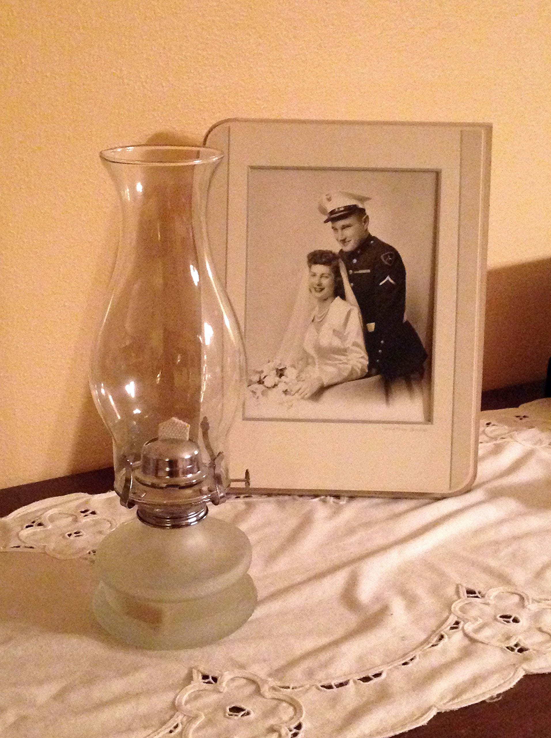 Lamplight Farms 22300 Classic Oil Lamp Frosted Base