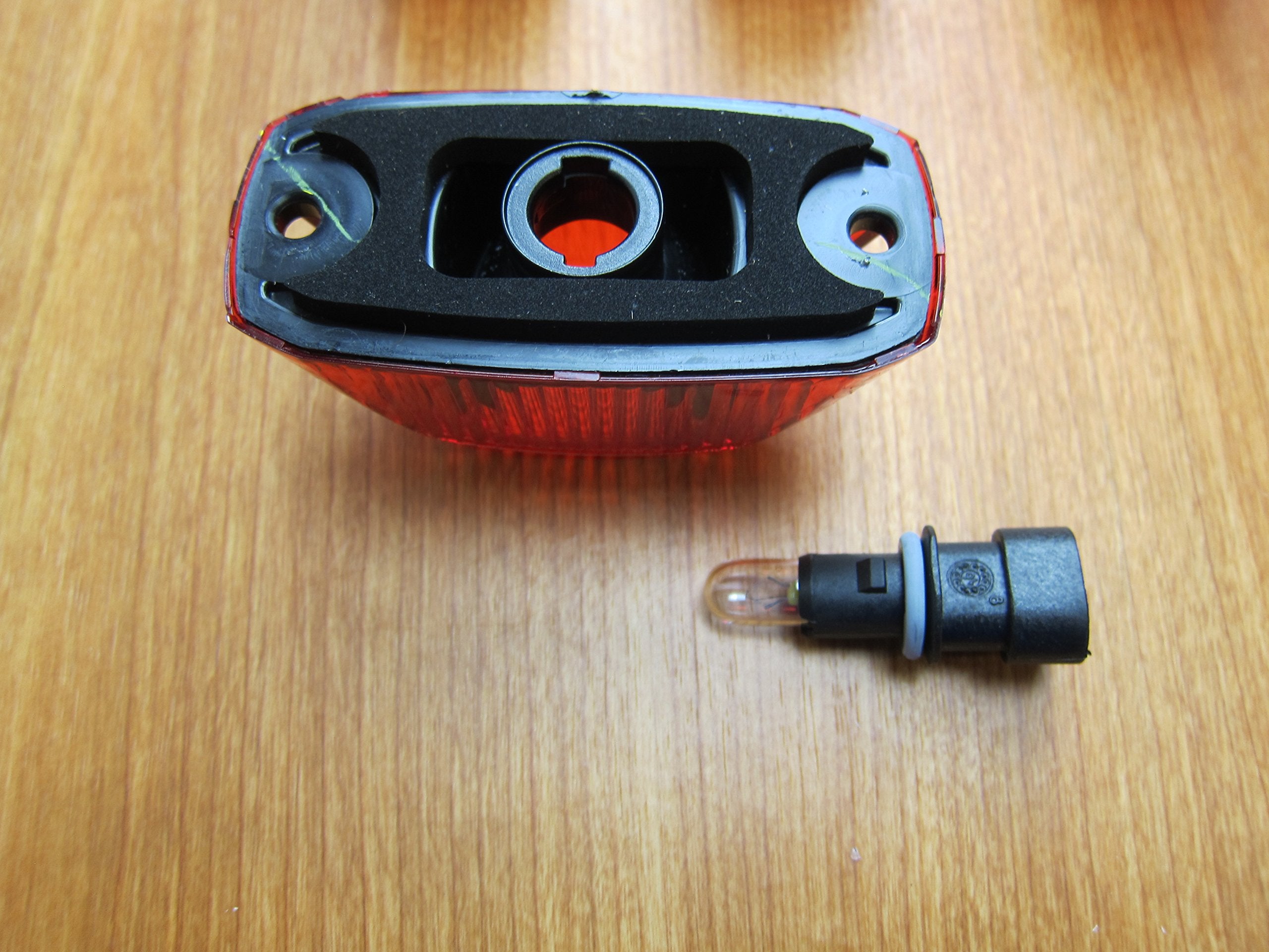 Ram Promaster 1500 - 3500 Rear Roof Mounted Cab Light Lamp Mopar Oem