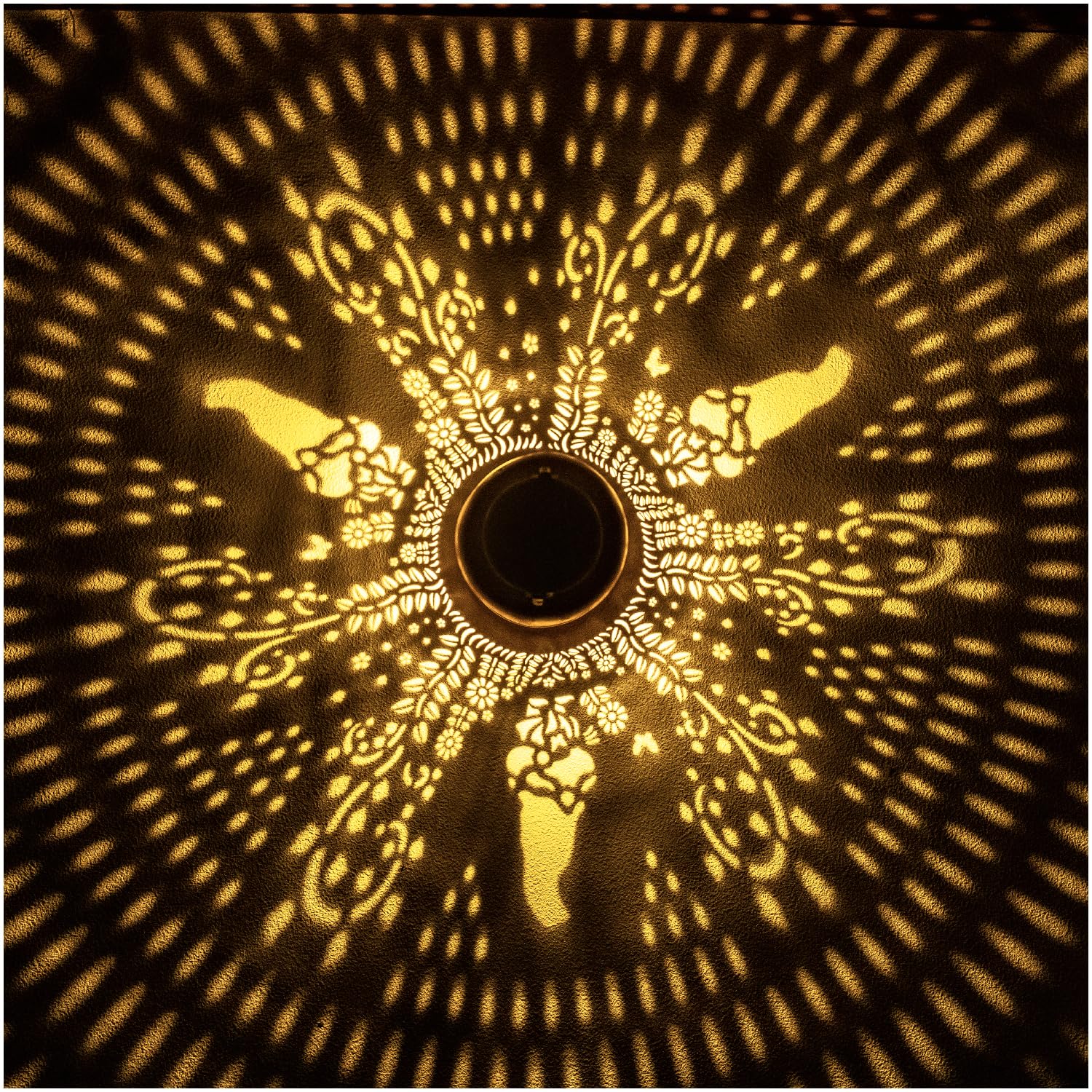 Gnomes Solar Lanterns Outdoor Waterproof Hanging Solar Lights Gnomes Gifts For Women Men Mom Metal Decorative Led Outdoor Lanter