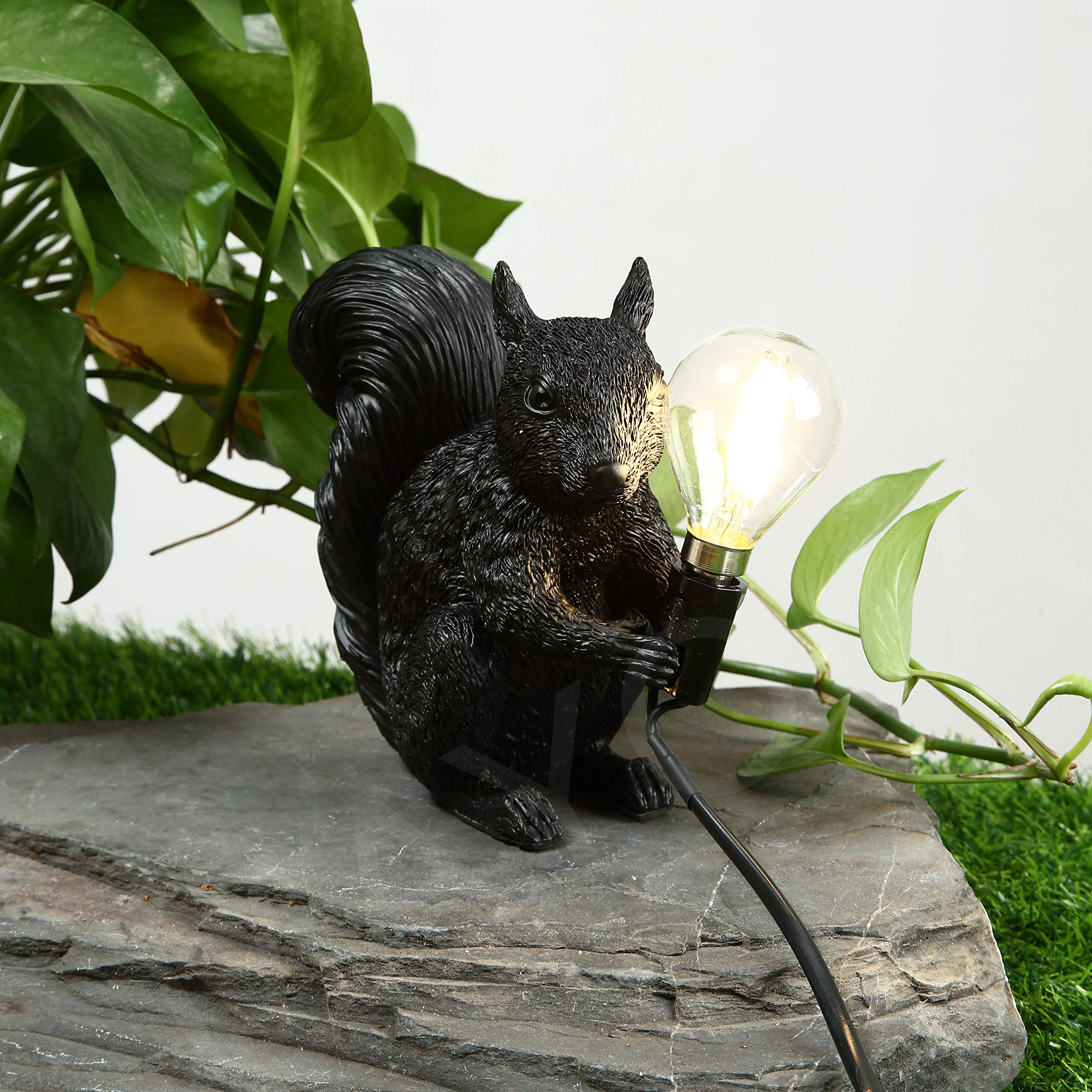 Mayola Modern Resin Squirrel Table Lamp, Desk Lamp,Led Niht Light Resin Squirrel Lighting Fixture For Living Room, Bedroom,Home