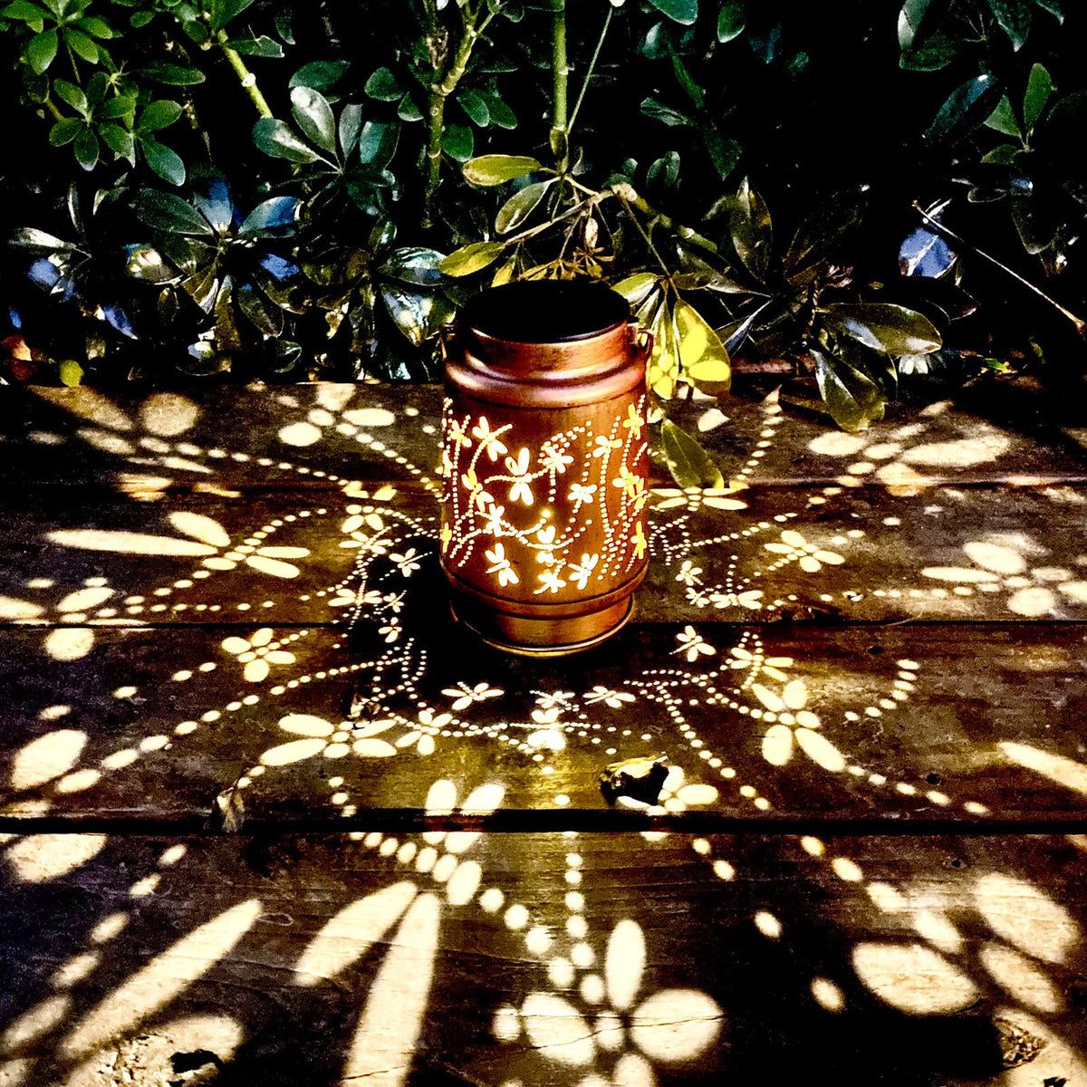 Solar Lantern Lights Outdoor Hanging, Metal Decor Lanterns-Waterproof Led Decorative Light For Garden, Patio, Yard Tree (Dragonf