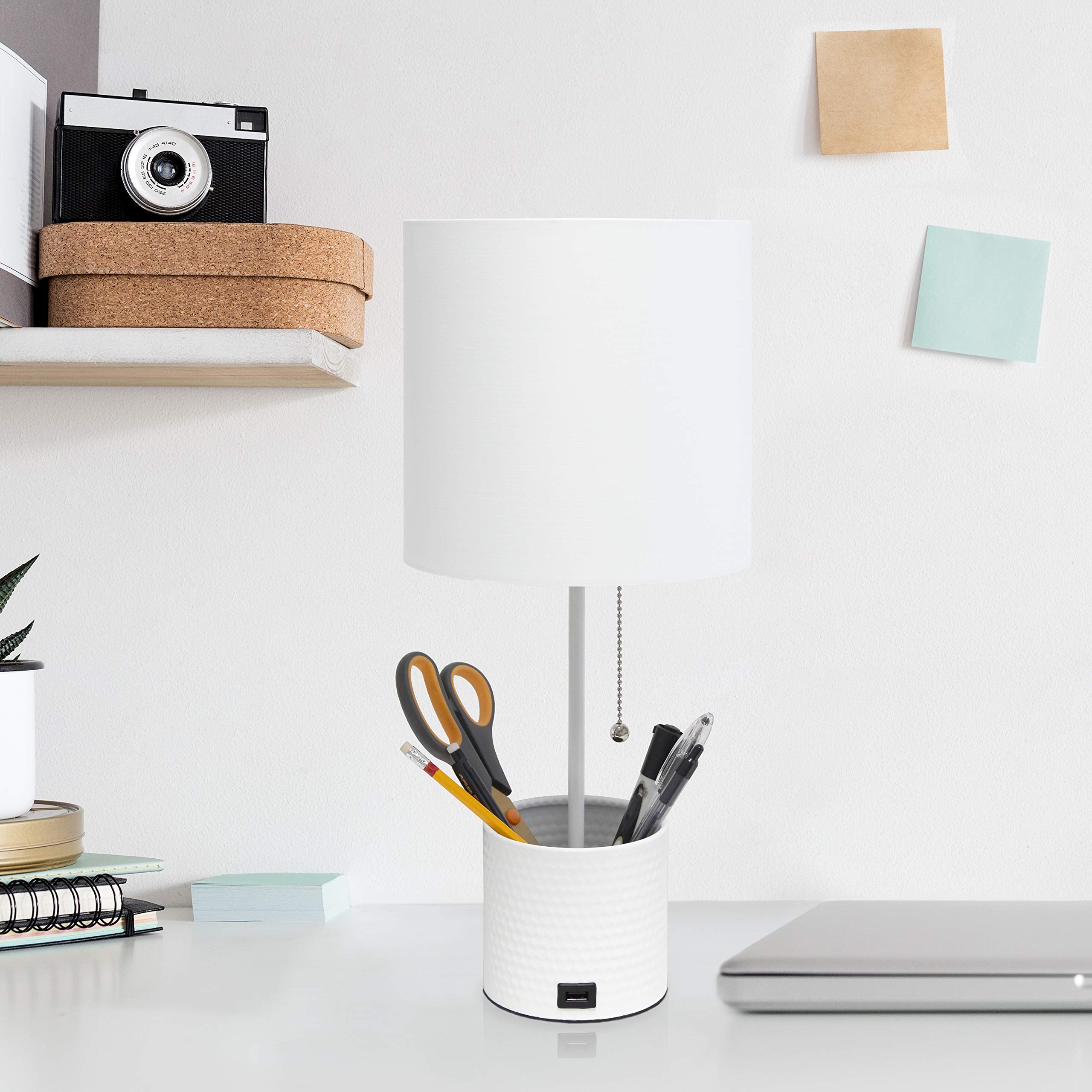 Simple Designs Lt1085-Wht Hammered Metal Organizer Table Lamp With Usb Charging Port And Fabric Shade, White