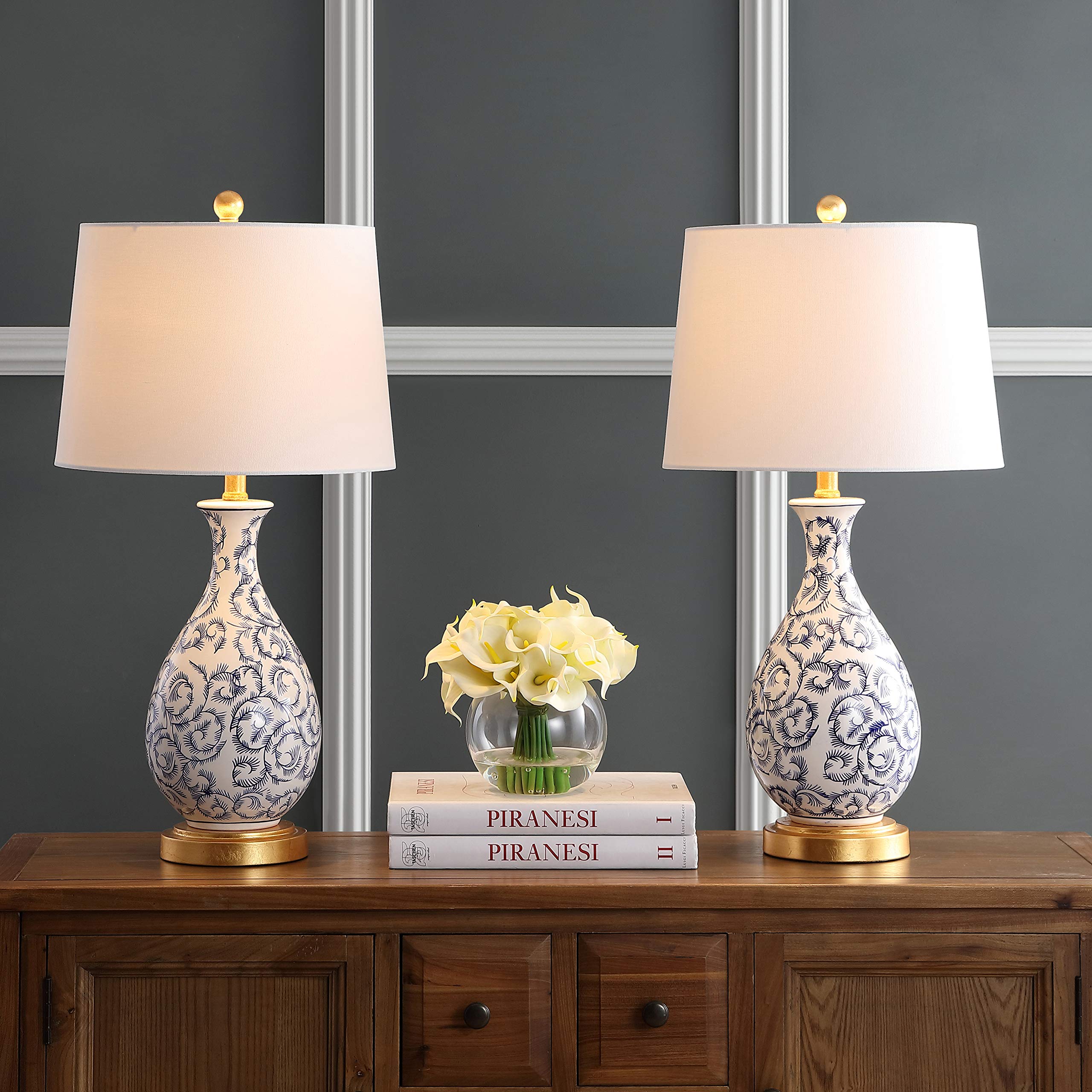 SAFAVIEH Lighting Collection - Avi Scroll Set of 2 Blue & White Chinoiserie Table Lamps, 28-Inch Ceramic Lamps for Bedroom, Livi