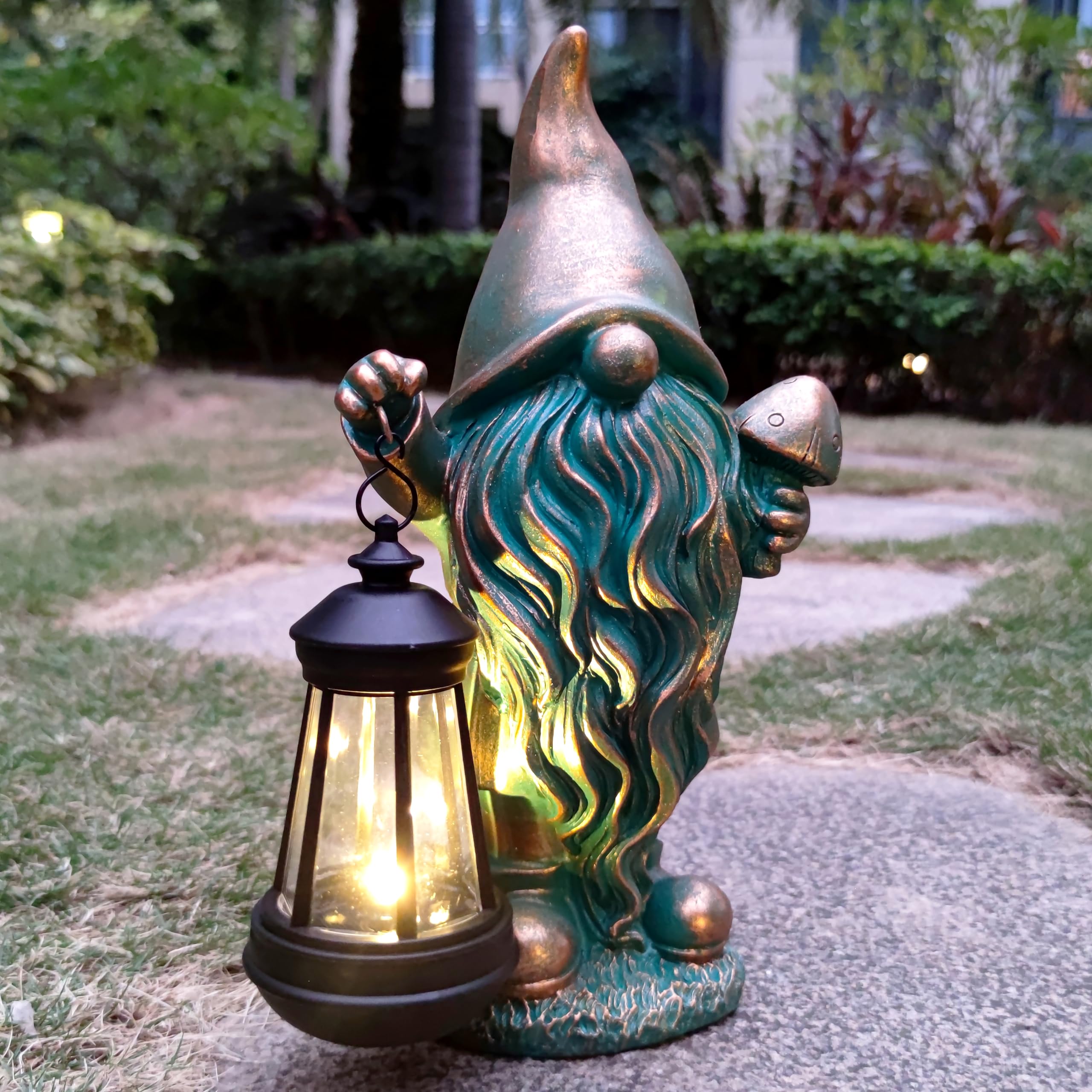 RCTTICUU Gnomes Garden Statue Outdoor D  cor with Solar Lights Lantern,Gnome Solar Light Figurines Outside Decorations for Yard,