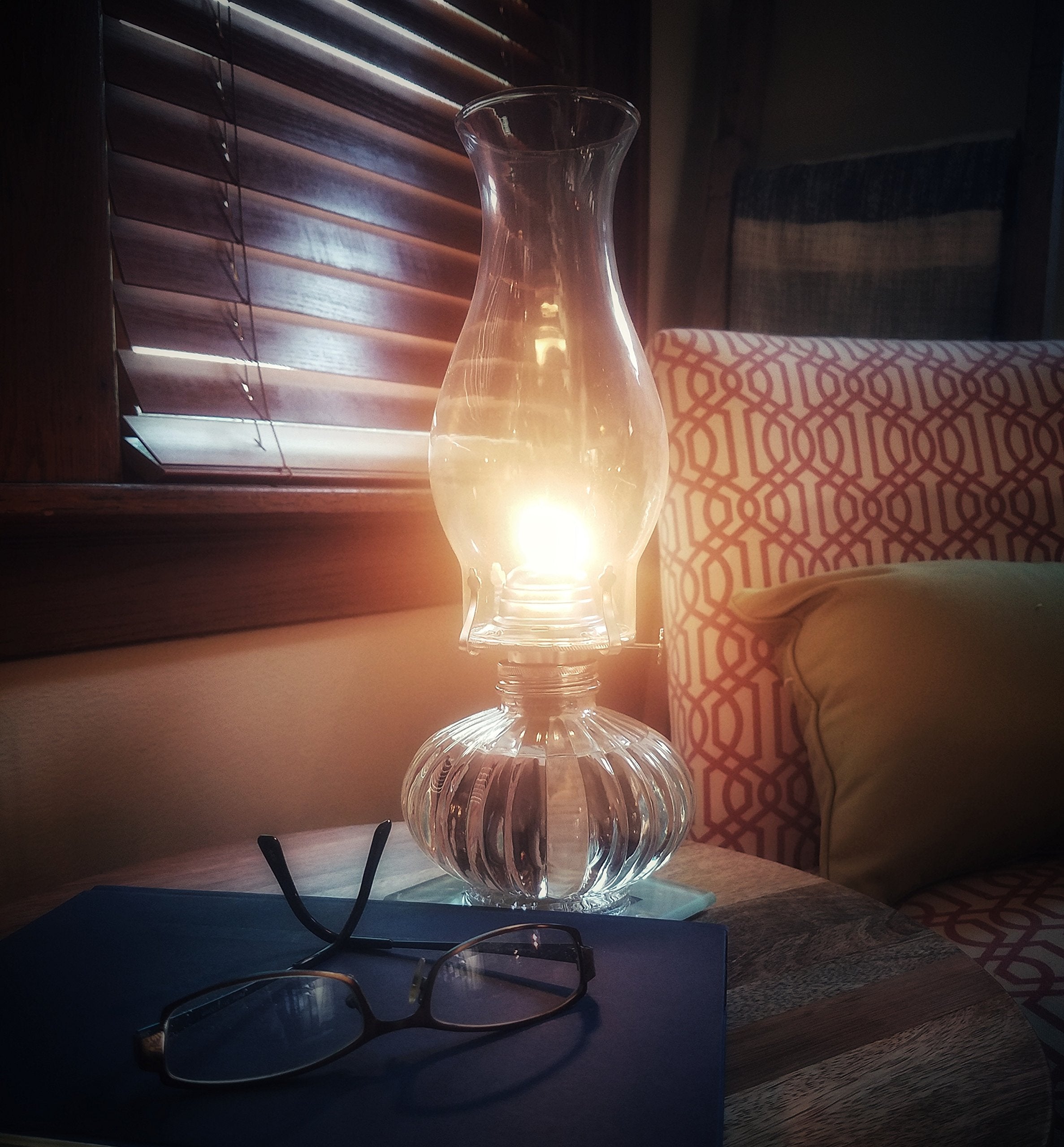 Lamplight 32 oz Ultra-Pure Blue Lamp Oil - Sootless, Smokeless, Odorless Liquid Paraffin for Indoor Use, Emergency Kit Essential