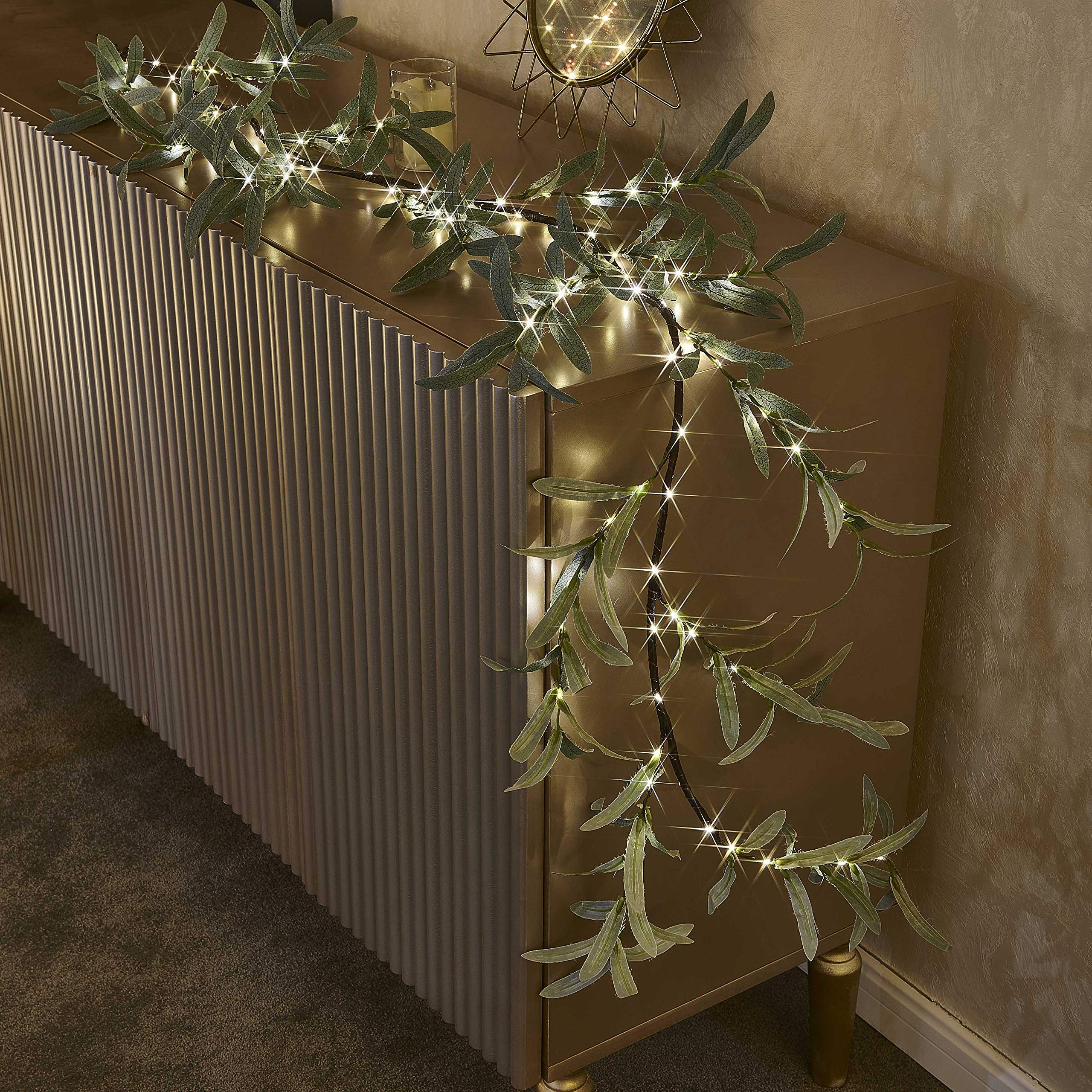 Hairui Lighted Artificial Olive Garland 6FT 96 LED Fairy Lights Battery Operated, Faux Vine Lights with Timer for Spring Christm