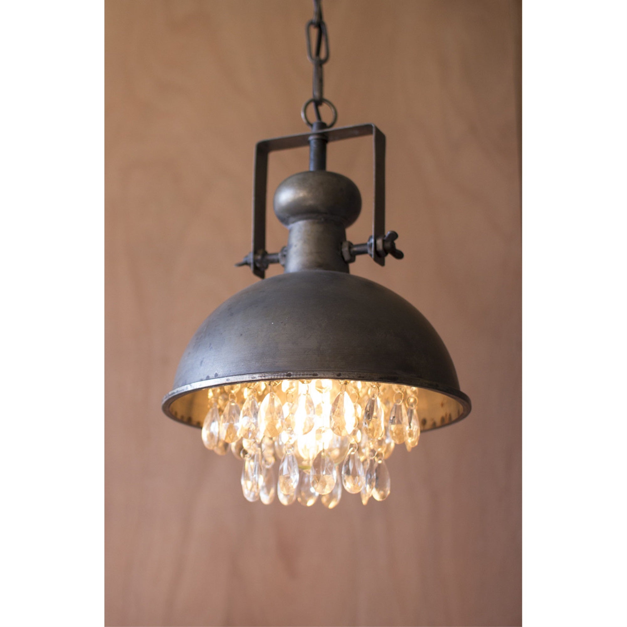 METAL PENDANT LAMP WITH HANGING GEMS