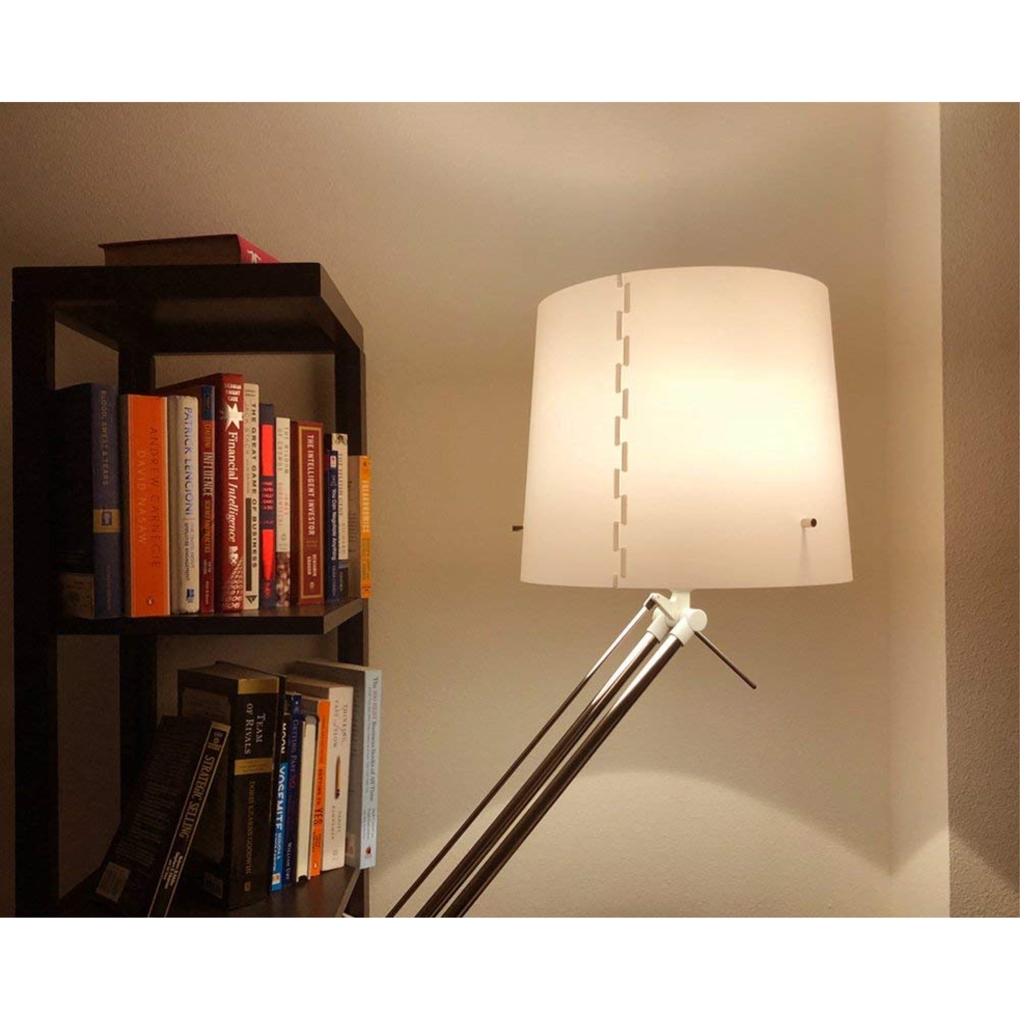 Euri Lighting LED A19 Bulb 15W (100W Equivalent) 1600lm Dimmable 3000K Soft White E26 Base Model EA19-15W2000e