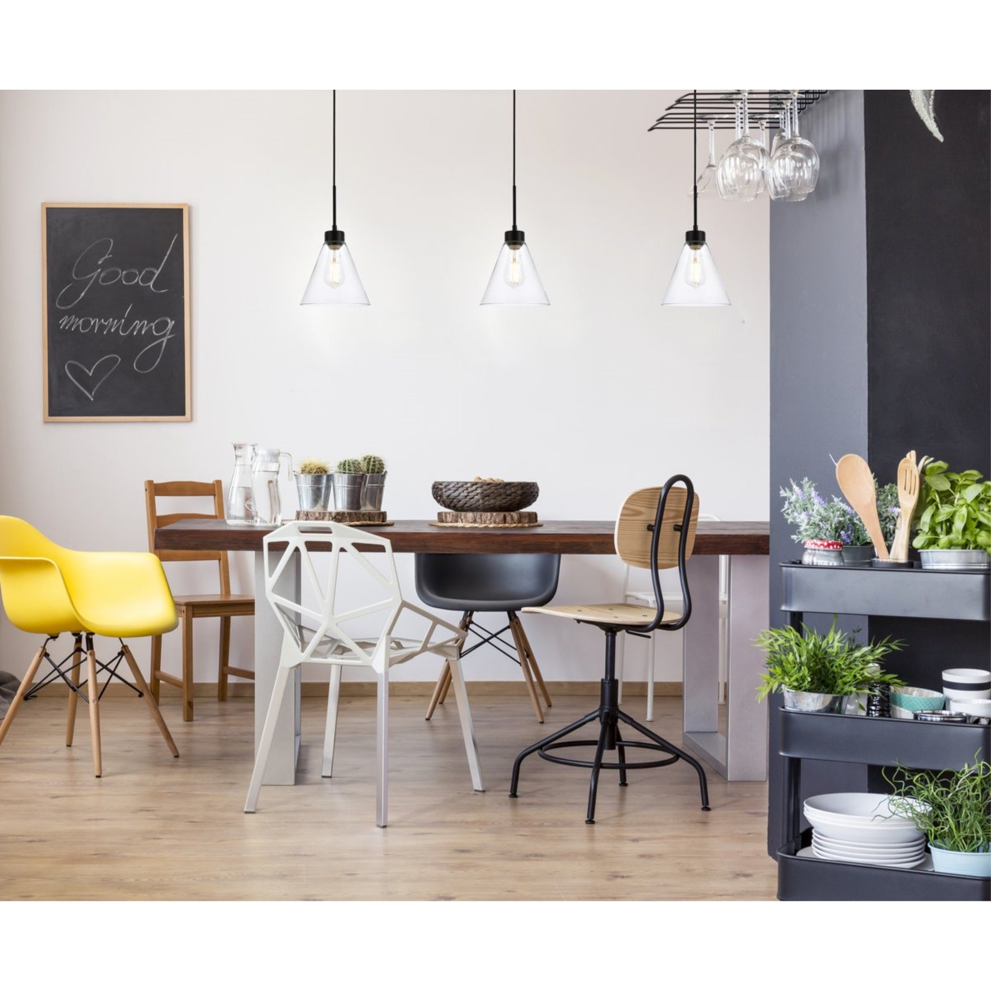 Living District Mera 1-Light Mid-Century Metal Pendant In Black And Clear