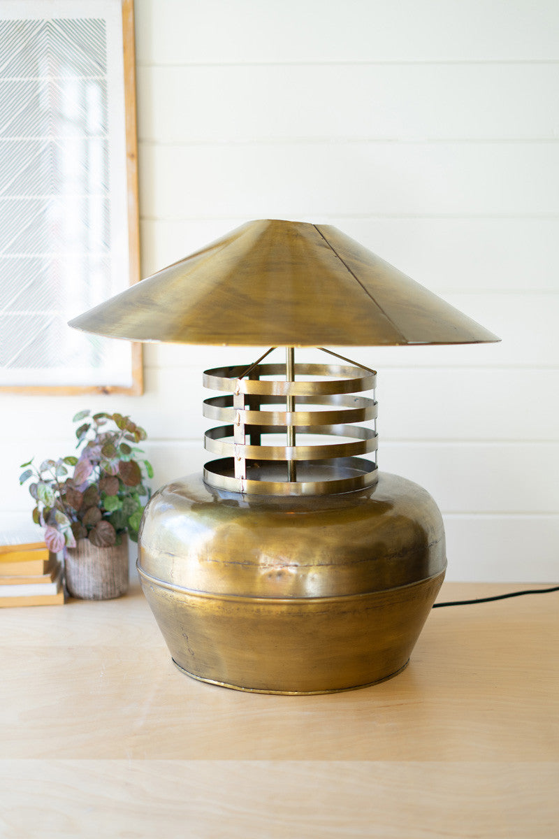 ANTIQUE BRASS TABLE LAMP WITH METAL SHADE