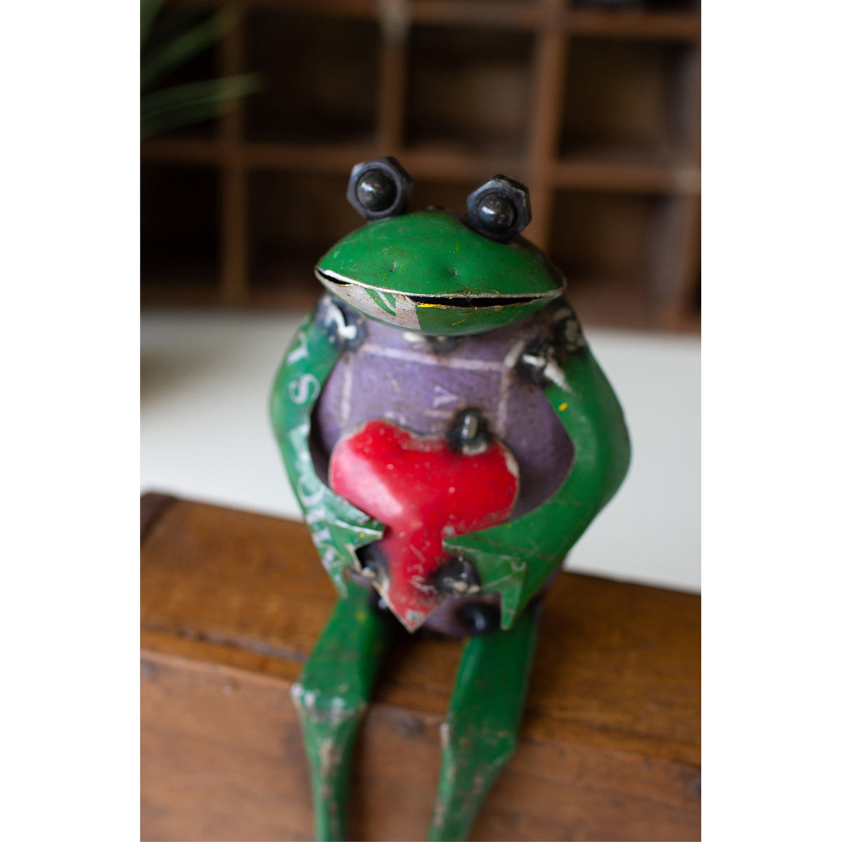 RECYCLED IRON FROG SHELF SITTER WITH HEART