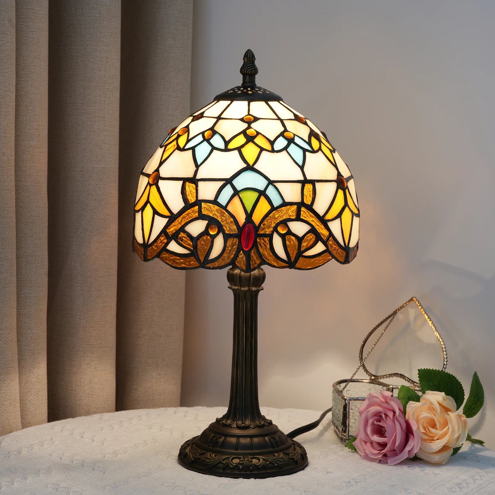 Modern Style Table Lamp, Handmade Stained Glass Small Desk Lamp for Living Room Bedroom Office Baroque Pattern