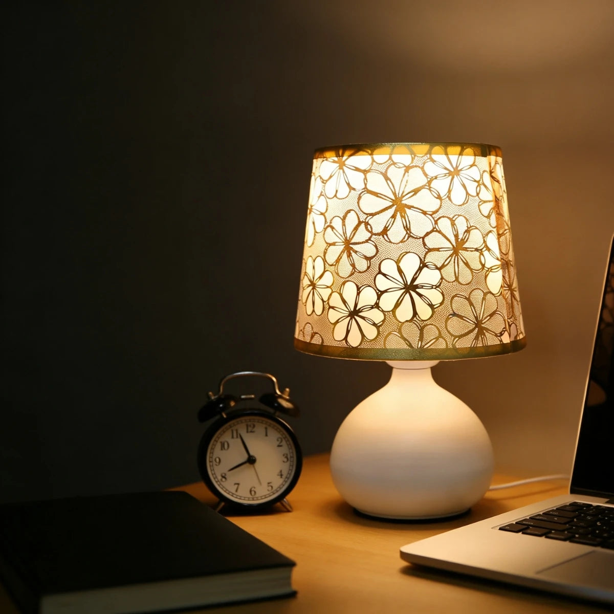 Small and Medium-Sized Bedside Table Lights Are Suitable for Home Use, Including Bedrooms, Living Rooms, Study Rooms, Dormitorie