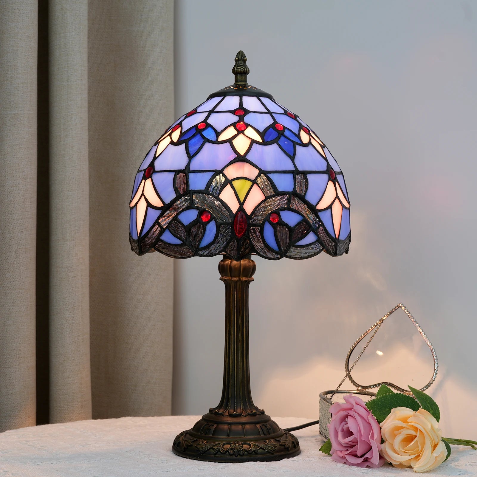 Modern Style Table Lamp, Handmade Stained Glass Small Desk Lamp for Living Room Bedroom Office Baroque Pattern