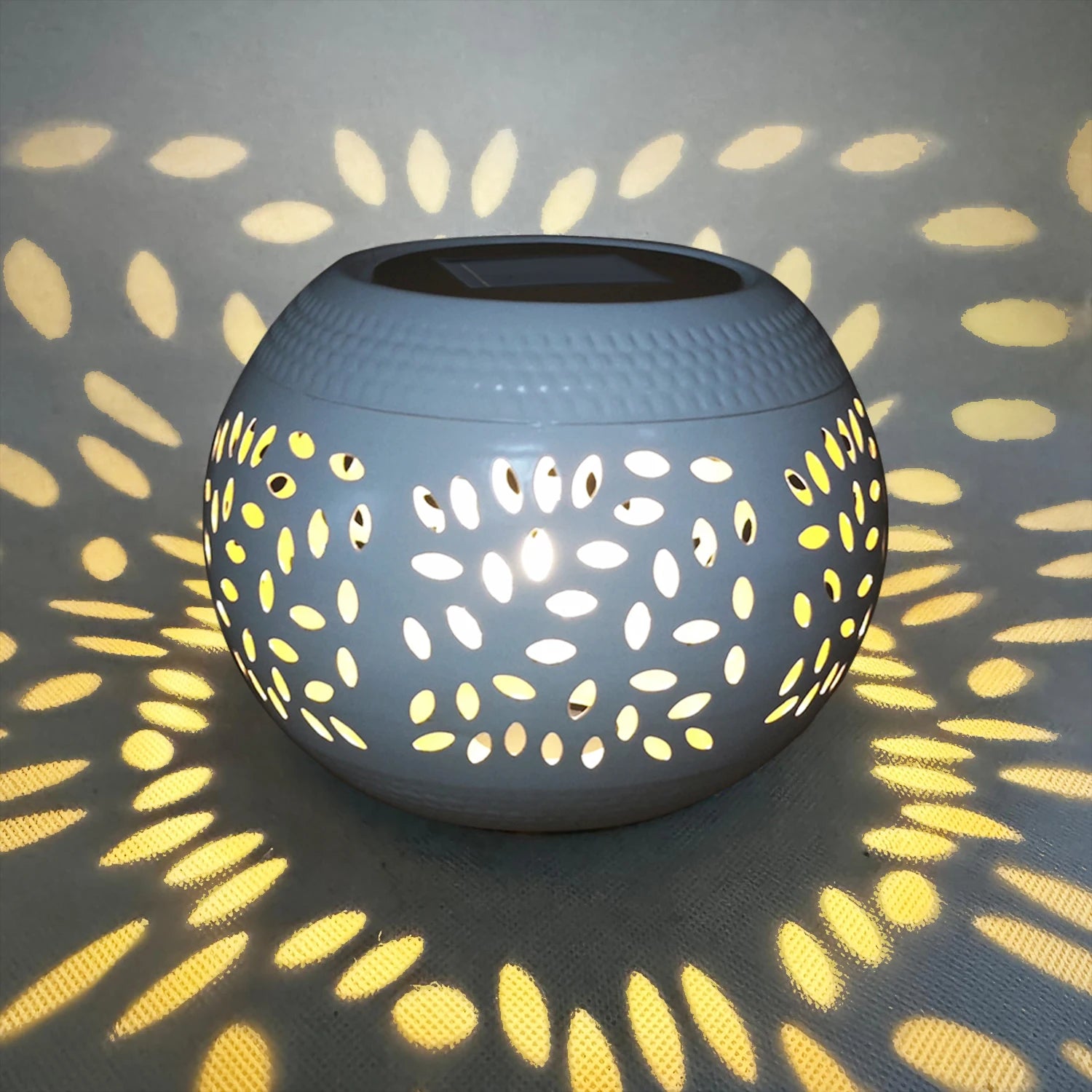 1 PC Iron Lantern Solar Lamp Outdoor Decorative Lighting Pathway Solar-powered Light Garden