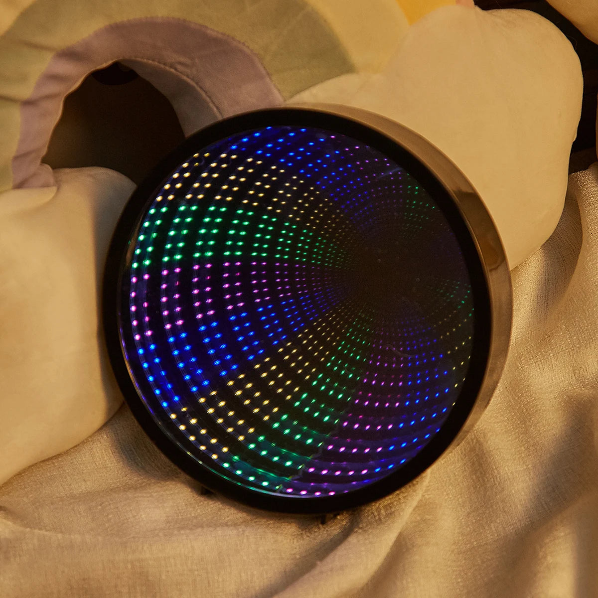 1pc LED Infinity Mirror Light Wall Mounted & Table Mounted Powered by 3*AA Batteries or Type C (Not Included)