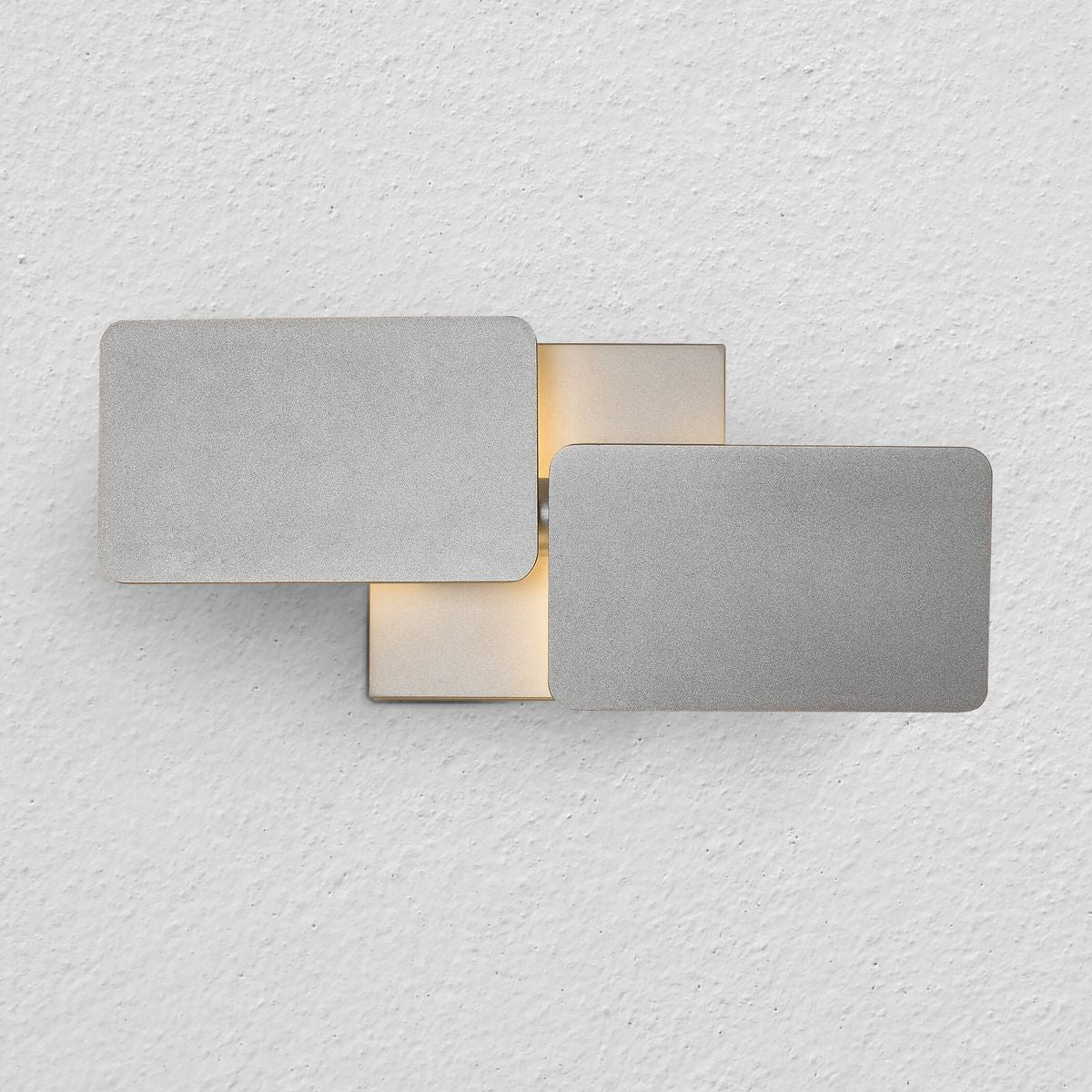 VONN Eclipse Wall Sconce Lighting Fixture, Integrated LED, 12inx5inx3.25in, Silver, Model VMW17200AL