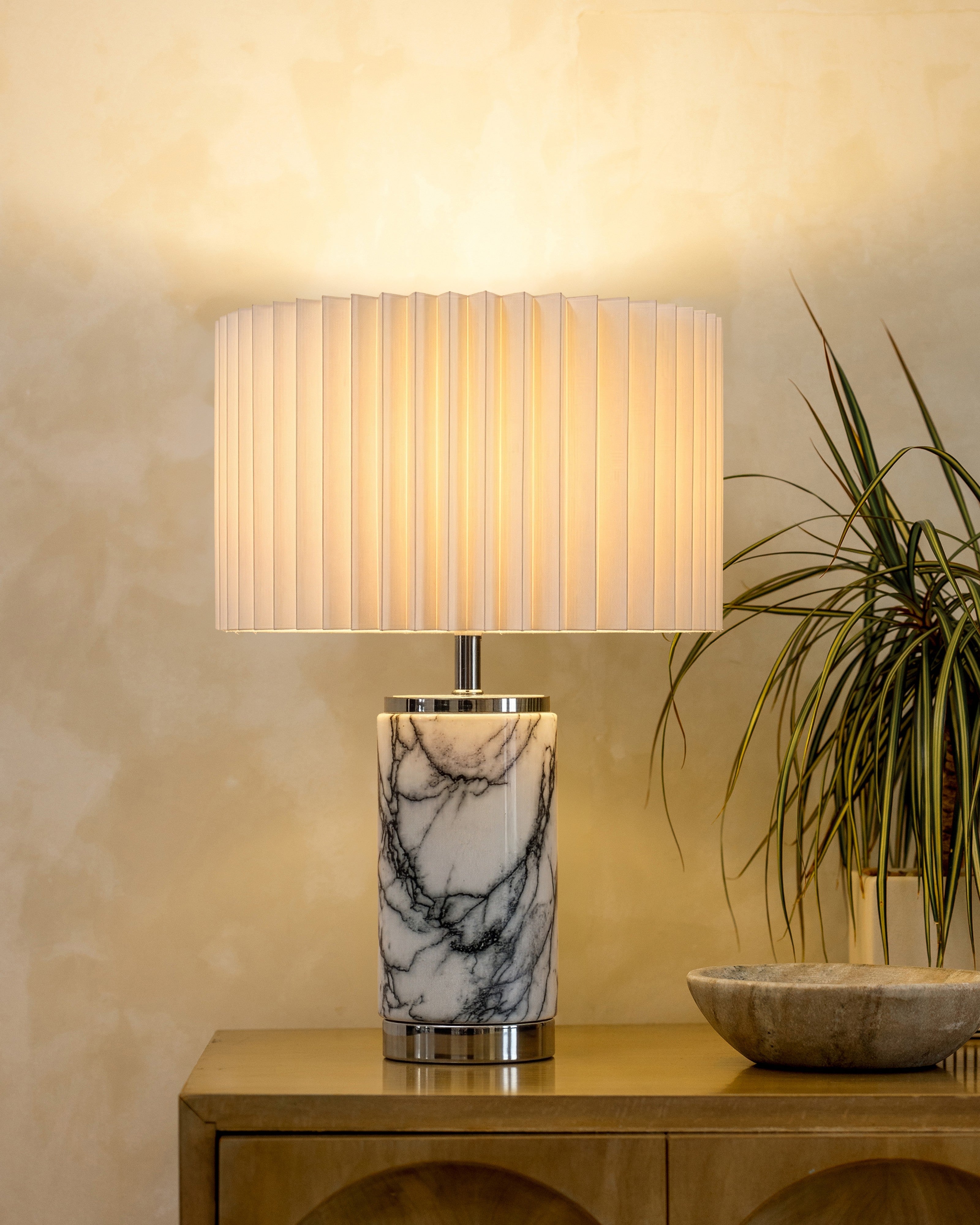 Arden USB Table Lamp