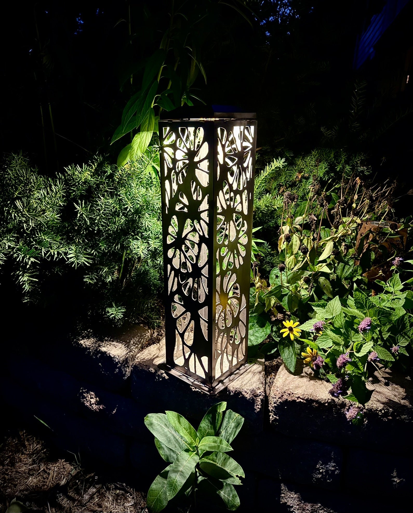 Floral Burst Steel Luminary Pillar | Multiple Sizes