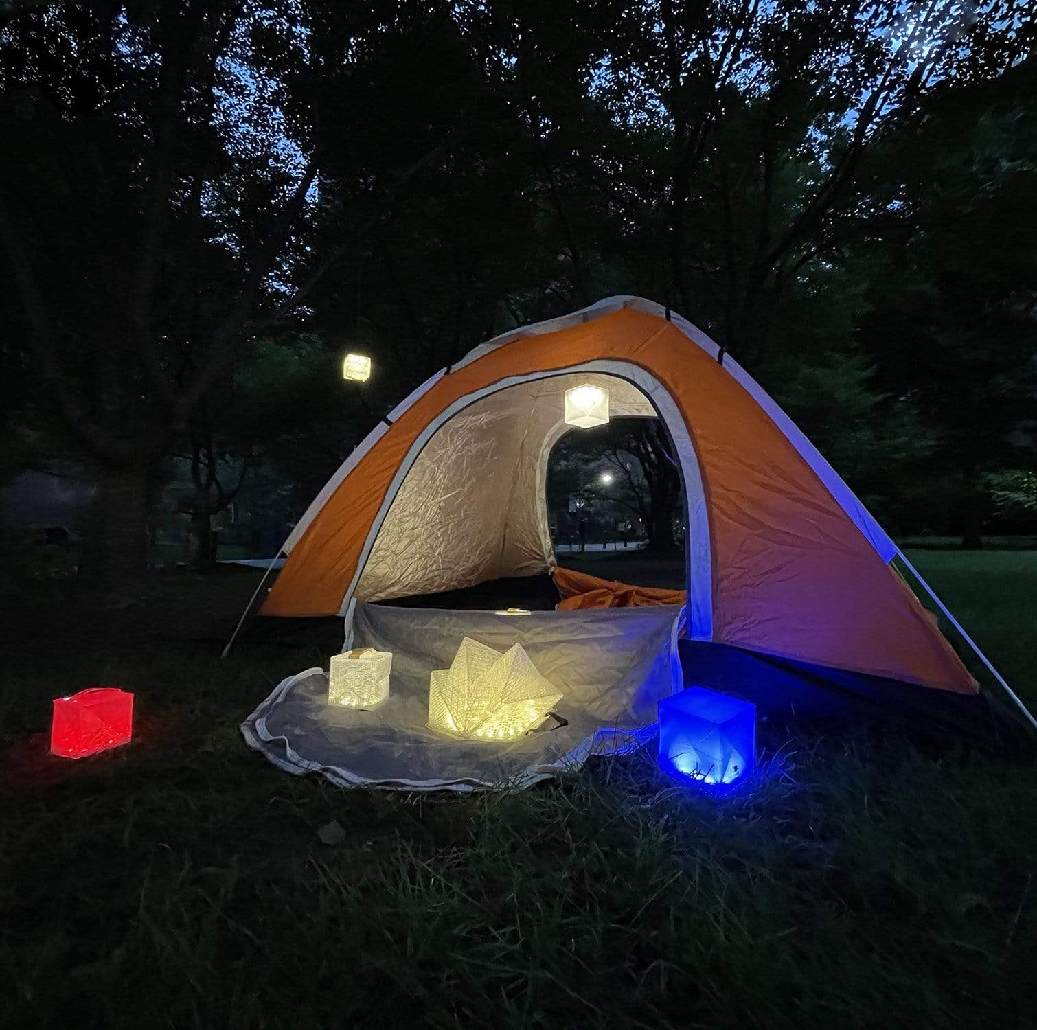 SolarPuff™ Hybrid Solar Lantern – Warm & Bright