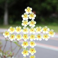 Hdnicezm Solar Cross Garden Lights Outdoor Decorative - Solar Metal Cross Yellow Hydrangea Flower Stake Lights Waterproof 28 Warm White Leds For Remembrance Gifts & Sympathy Gifts..