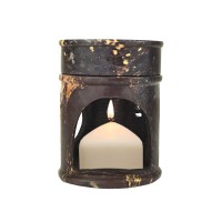 This beautiful Aroma Lampoil burner is designed to create a special feel and experience for you and your guests The pleasant aroma and relaxing light send out revitalize your body and mind It creates a refreshing atmosphere for your family partner and gue