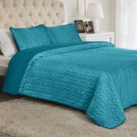 Mellanni California King Quilt Sets - Pinsonic Velvet Bedding Set - Double Brushed Microfiber Velvet Quilt King Size - 3 Piece Set Includes 1 Coverlet And 2 Matching Shams (King Cal King, Teal)