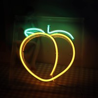 Qiaofei Led Peach Shape Neon Sign Cute Decorative Light Usb Light Box Sign Gift For Desktop Home Room Bar Party Holiday Events