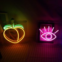 Qiaofei Led Peach Shape Neon Sign Cute Decorative Light Usb Light Box Sign Gift For Desktop Home Room Bar Party Holiday Events