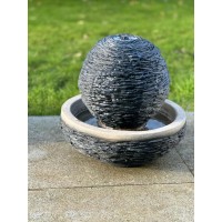 Gardenesque Premium Globe Water Feature - Led Lights - Lightweight Fibreclay - With Slate Effect Finish - For Zen Gardens, Terrace, Pond Or Balcony - 2 W35 X D35 X H36 Cm - 8Kg